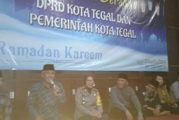 BUKA PUASA BERSAMA DI DPRD KOTA TEGAL BUKA PUASA BERSAMA DI DPRD KOTA TEGAL