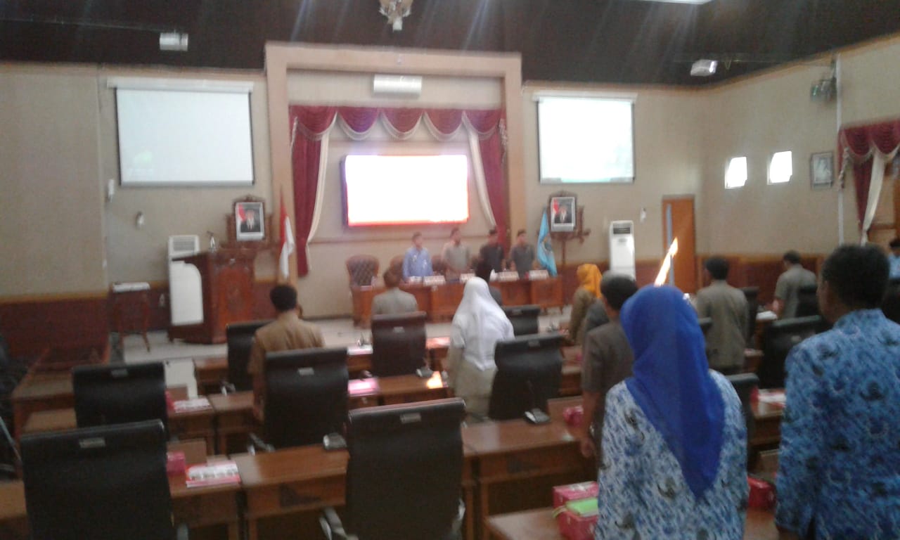 RAPAT PARIPURNA DPRD KOTA TEGAL RAPAT PARIPURNA DPRD KOTA TEGAL