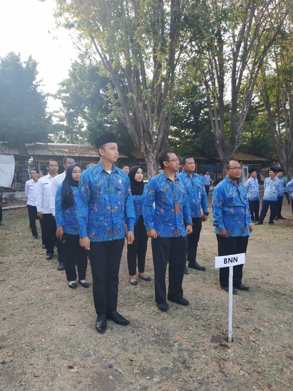 Upacara Bendera dalam Peringatan Hari Proklamasi Hari Ulang Tahun ke 74 Republik Indonesia Upacara Bendera dalam Peringatan Hari Proklamasi Hari Ulang Tahun ke 74 Republik Indonesia