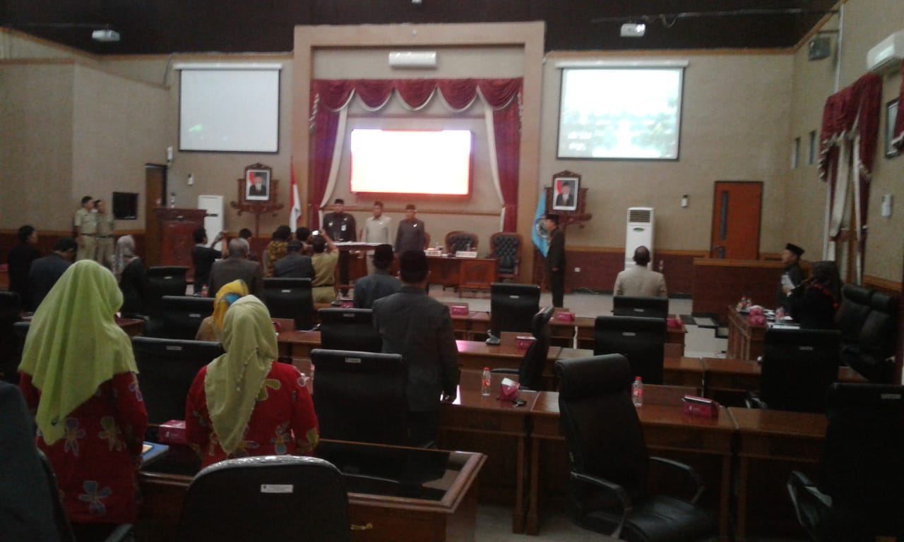 RAPAT PARIPURNA DPRD KOTA TEGAL RAPAT PARIPURNA DPRD KOTA TEGAL