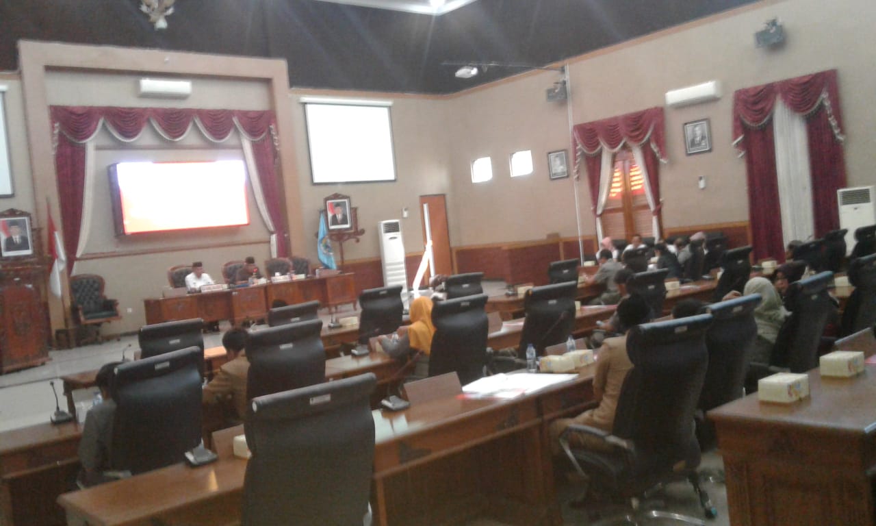 RAPAT PARIPURNA DPRD KOTA TEGAL RAPAT PARIPURNA DPRD KOTA TEGAL