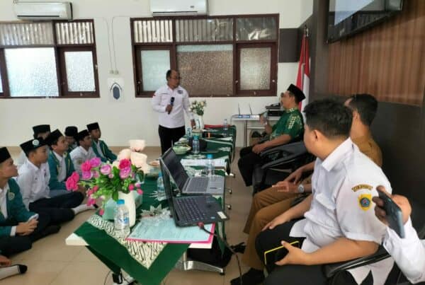 BNN Kota Tegal dan Kesbangpol Kab Brebes : Ajak Pelajar Jauhi Narkoba