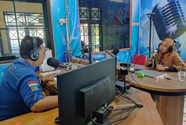 PENANGANAN NARKOBA DI KALANGAN PELAJAR LIVE DI RADIO SLAWI FM : LANGKAH KONGKRET MENUJU GENERASI BERSIH NARKOBA
