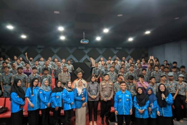 Menghadapi Ancaman Narkoba KNPI, BNN dan POLRI Sosialisasikan Bahaya Narkoba dan Kenakalan Remaja Menghadapi Ancaman Narkoba KNPI, BNN dan POLRI Sosialisasikan Bahaya Narkoba dan Kenakalan Remaja