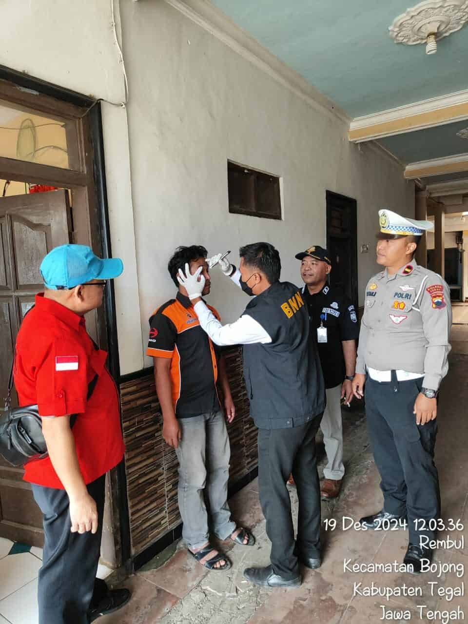 Belasan Awak Bus Pariwisata Di tes Urine BNNK Tegal Belasan Awak Bus Pariwisata Di tes Urine BNNK Tegal