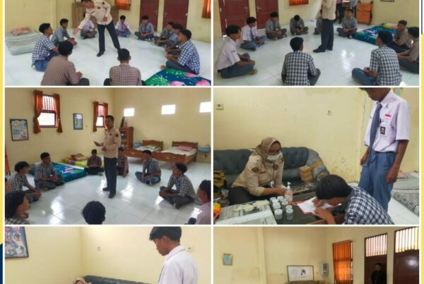 Kegiatan Pemberdayaan Masyarakat Anti Narkoba melalui Tes Urine di SMAN 1 Losari